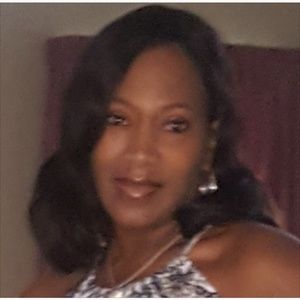 Meet your Posher, Cassandra